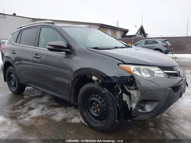 2T3BFREV4FW402043 Toyota RAV4 LE
