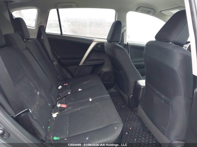 2T3BFREV4FW402043 Toyota RAV4 LE