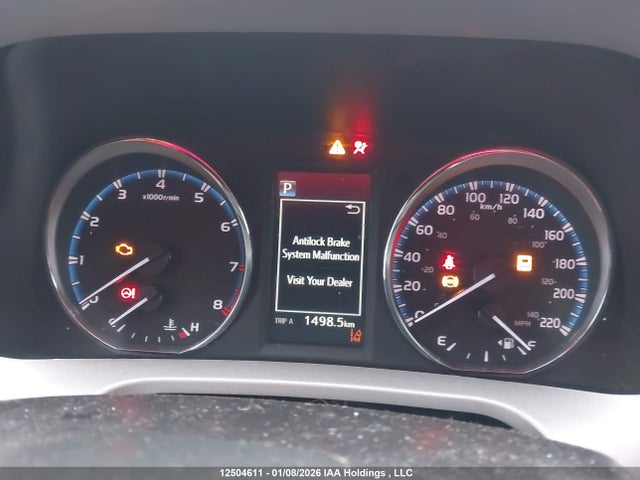 2T3BFREV6HW575436 Toyota RAV4 LE