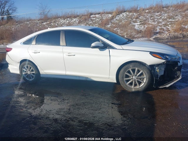 5NPE24AF5KH802639 Hyundai Sonata Essential