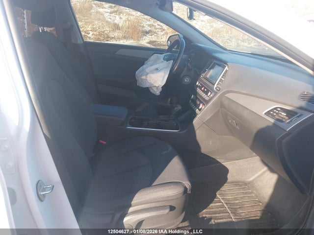 5NPE24AF5KH802639 Hyundai Sonata Essential