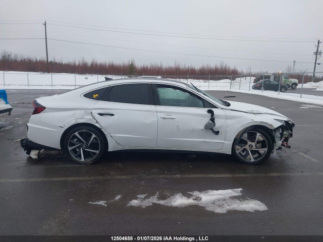 5NPEJ4J23NH144730 Hyundai Sonata Sport 1.6t 4dr