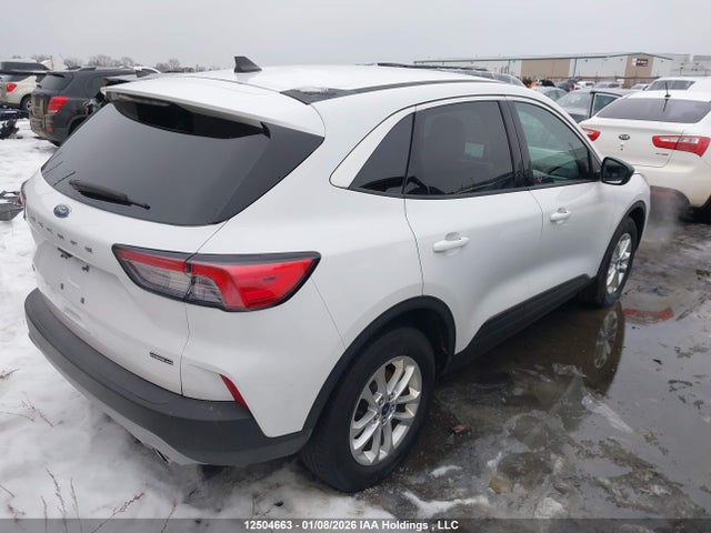 1FMCU9BZ4NUA58223 Ford ESCAPE SE