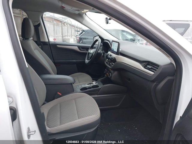 1FMCU9BZ4NUA58223 Ford ESCAPE SE