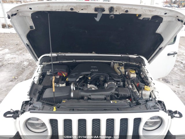 1C4HJXEG4LW329588 Jeep Wrangler Unlimited Sahara