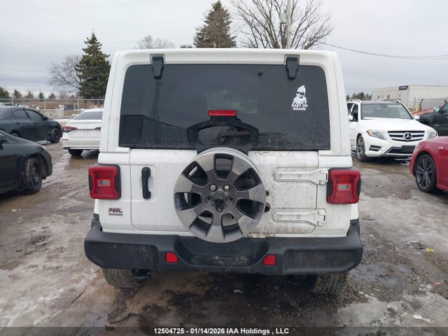 1C4HJXEG4LW329588 Jeep Wrangler Unlimited Sahara