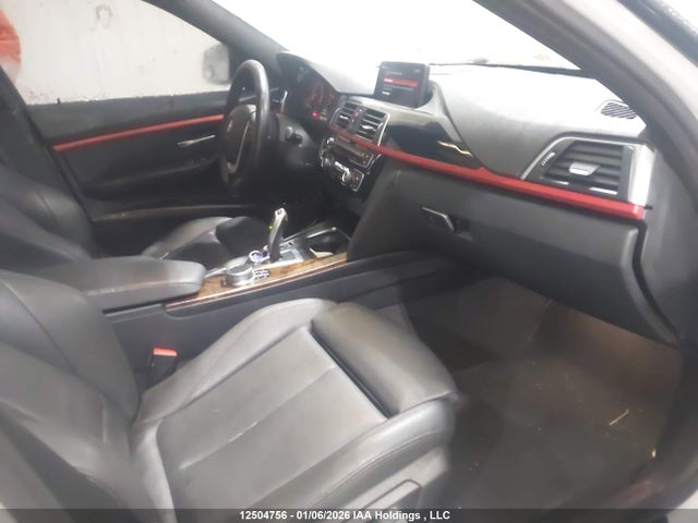 WBA8D9C52JEM35042 BMW 330 XI