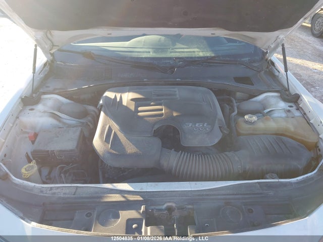 Chrysler 300 Touring 2014 2C3CCAAG2EH208085 Image 10
