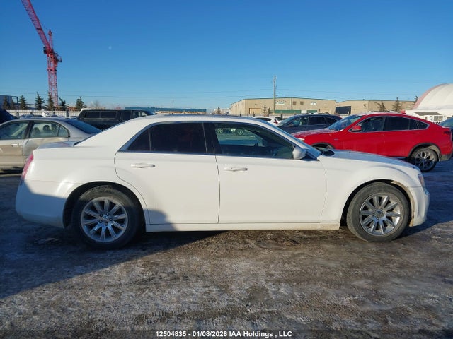 Chrysler 300 Touring 2014 2C3CCAAG2EH208085 Image 14