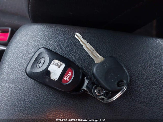 KMHD84LFXJU593888 Hyundai ELANTRA GL