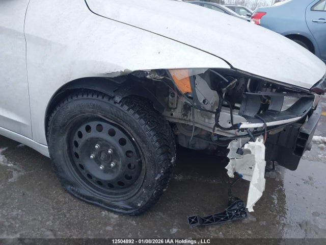 KMHD84LFXJU593888 Hyundai ELANTRA GL