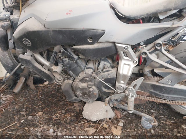 Yamaha FZ07 2015 JYARM06N8FA000146 Image 9