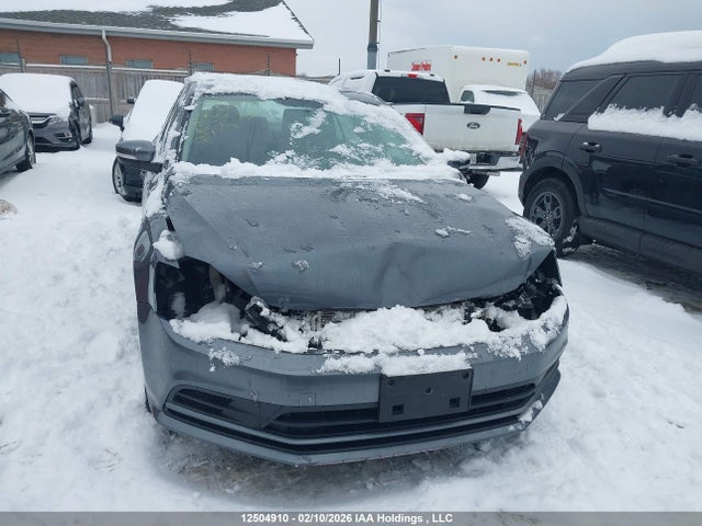 3VWD07AJ1FM260671 Volkswagen Jetta 1.8 Tsi Comfortline/1.8 Tsi Trendline+