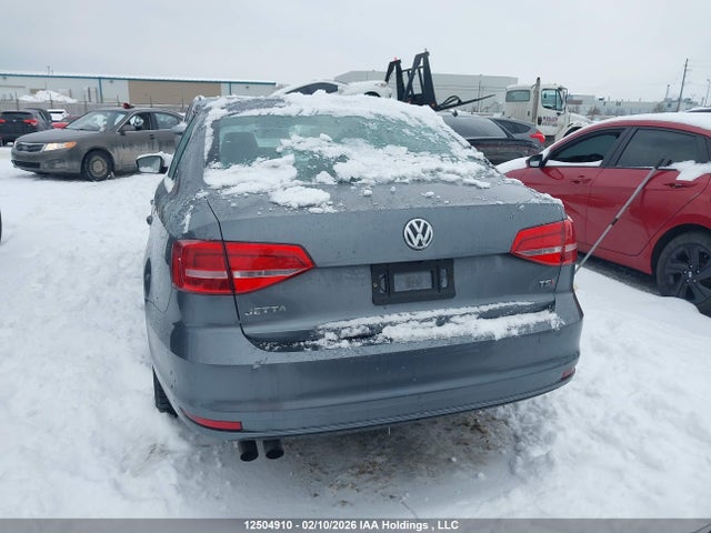 3VWD07AJ1FM260671 Volkswagen Jetta 1.8 Tsi Comfortline/1.8 Tsi Trendline+
