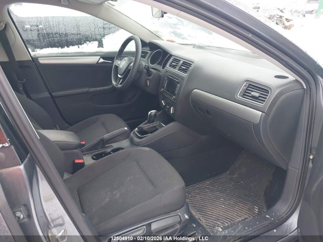 3VWD07AJ1FM260671 Volkswagen Jetta 1.8 Tsi Comfortline/1.8 Tsi Trendline+