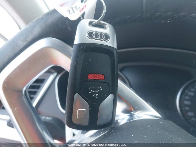 WA1AAAFY8M2098199 Audi Q5 PREMIUM