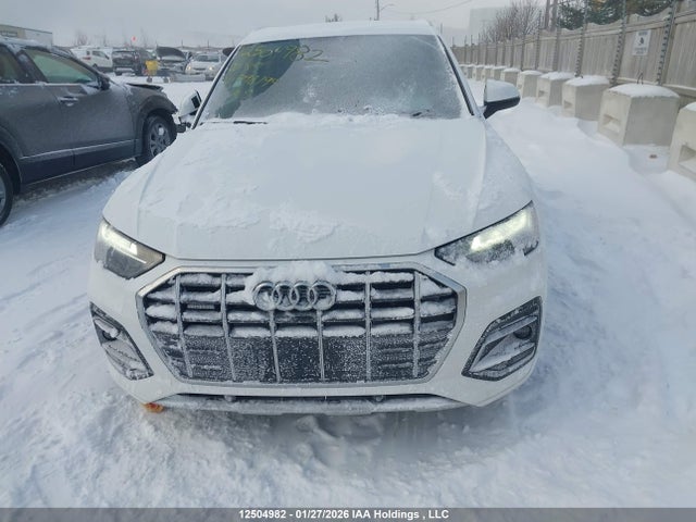 WA1AAAFY8M2098199 Audi Q5 PREMIUM