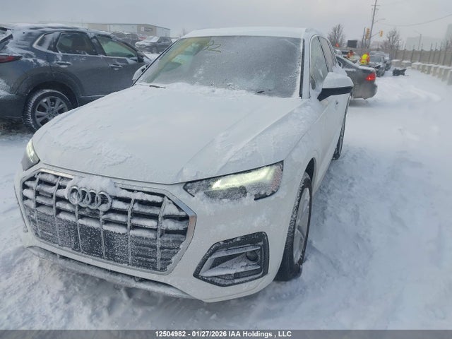 WA1AAAFY8M2098199 Audi Q5 PREMIUM