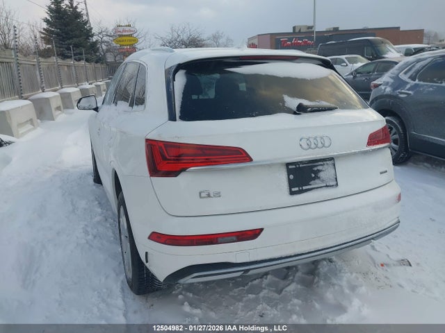 WA1AAAFY8M2098199 Audi Q5 PREMIUM