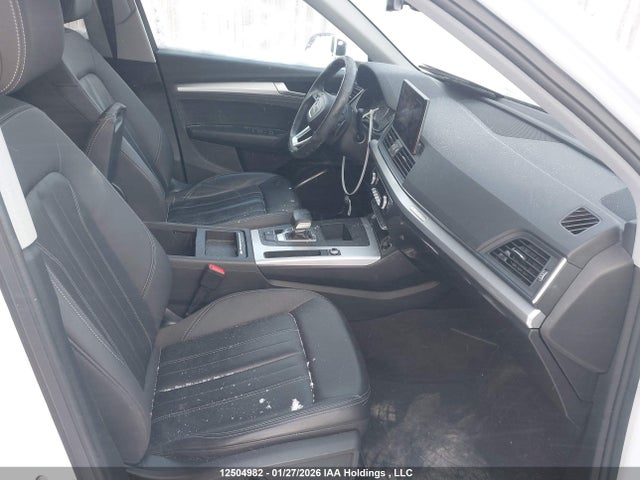 WA1AAAFY8M2098199 Audi Q5 PREMIUM