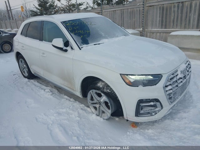 WA1AAAFY8M2098199 Audi Q5 PREMIUM