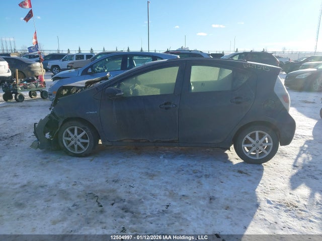 JTDKDTB33E1079414 Toyota Prius C Technology
