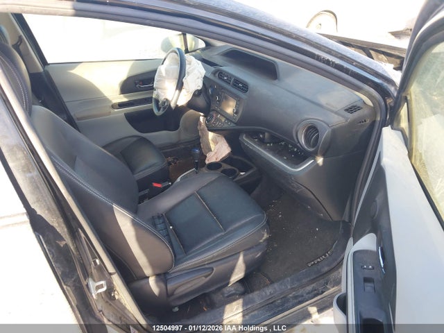 JTDKDTB33E1079414 Toyota Prius C Technology