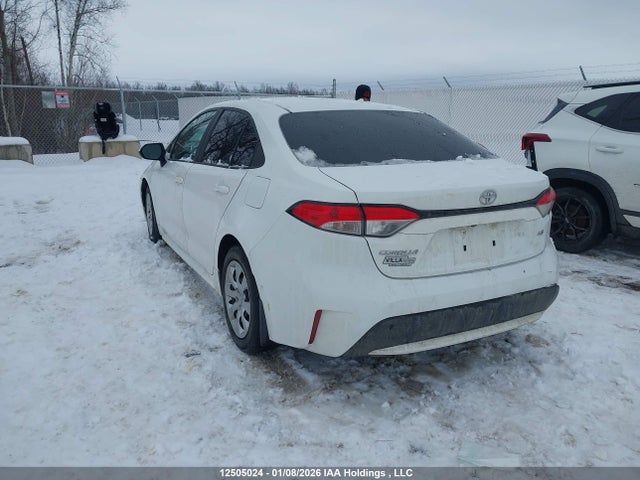 12505024 :رقم المزاد ، 5YFBPMBE0MP151372 vin ، 2021 Toyota Corolla Le مزاد بيع