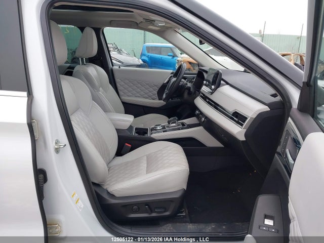 JA4T5UA95PZ613993 Mitsubishi OUTLANDER PHEV