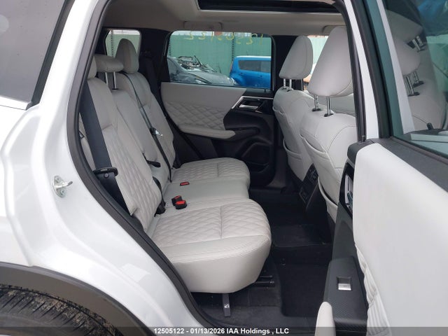 JA4T5UA95PZ613993 Mitsubishi OUTLANDER PHEV