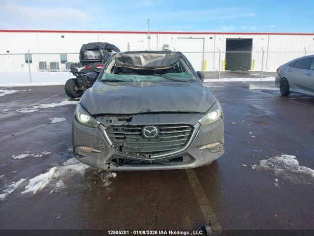3MZBN1W37JM246220 Mazda 3 Grand Touring