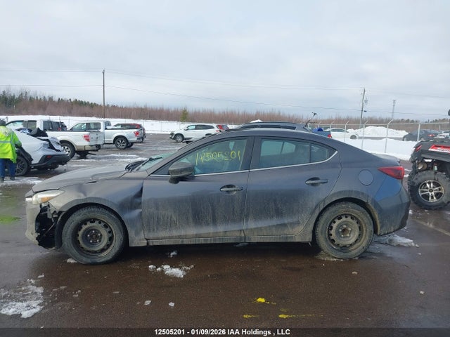3MZBN1W37JM246220 Mazda 3 Grand Touring