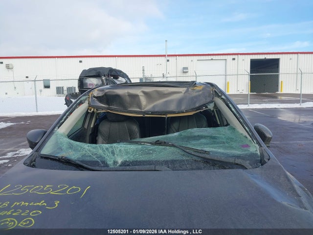 3MZBN1W37JM246220 Mazda 3 Grand Touring
