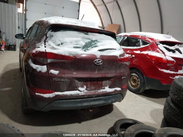 12505239 :رقم المزاد ، KM8J2CA4XJU661249 vin ، 2018 Hyundai Tucson Se مزاد بيع