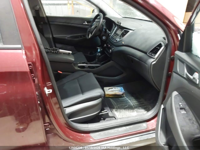 12505239 :رقم المزاد ، KM8J2CA4XJU661249 vin ، 2018 Hyundai Tucson Se مزاد بيع