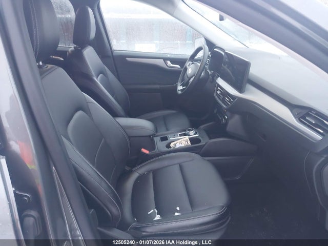 1FMCU9JA4SUB05855 Ford Escape Platinum