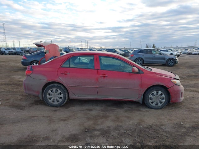 2013 Toyota Corolla Ce მანქანა იყიდება აუქციონზე, vin: 2T1BU4EE5DC055211, აუქციონის ნომერი: 12505279