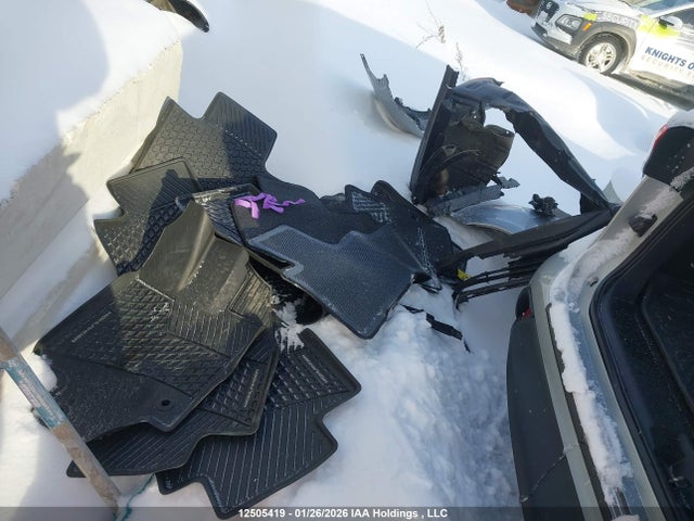 5TDZZRAH9MS524370 Toyota Highlander