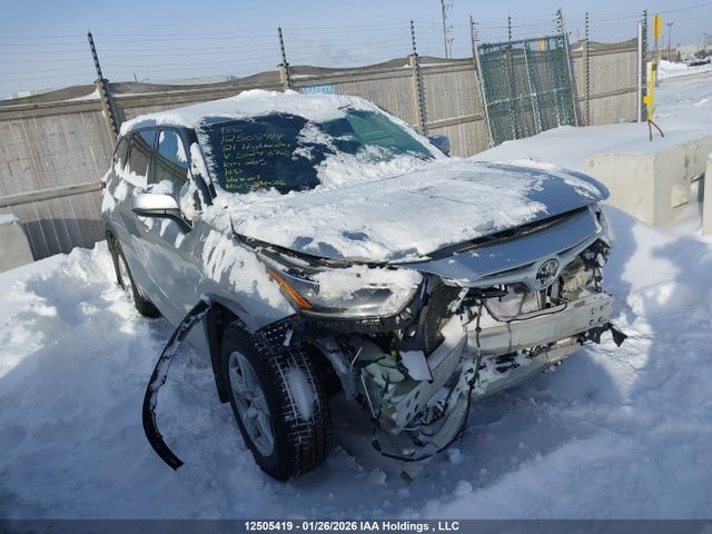 5TDZZRAH9MS524370 Toyota Highlander