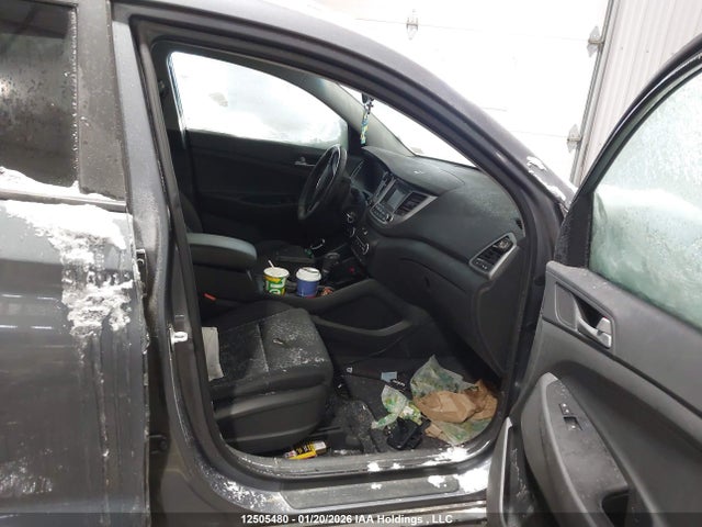 KM8J3CA42HU491542 Hyundai Tucson Premium
