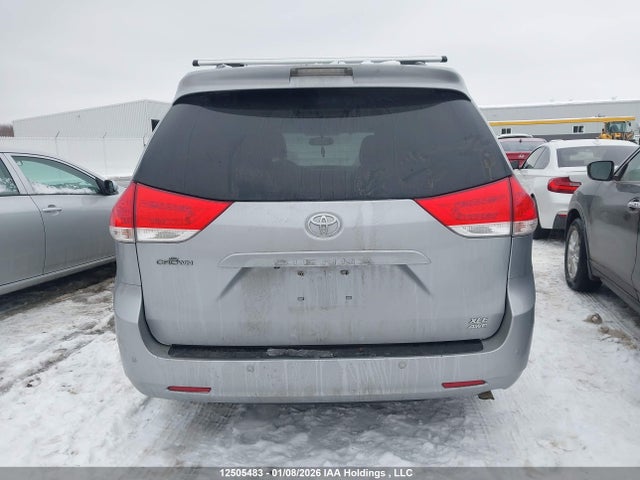 5TDDK3DC1ES074145 Toyota Sienna Xle/limited