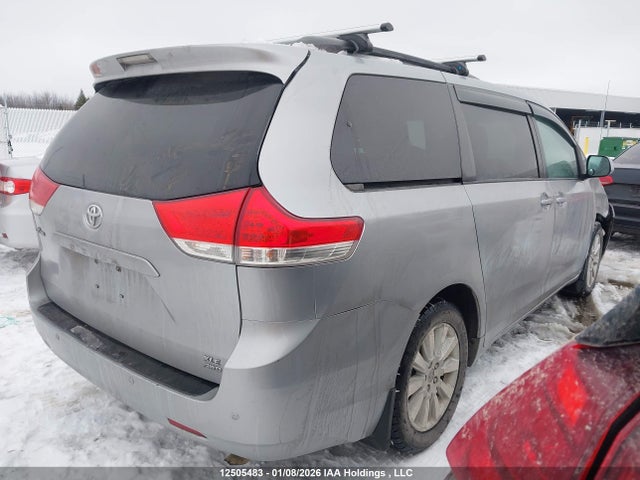 5TDDK3DC1ES074145 Toyota Sienna Xle/limited