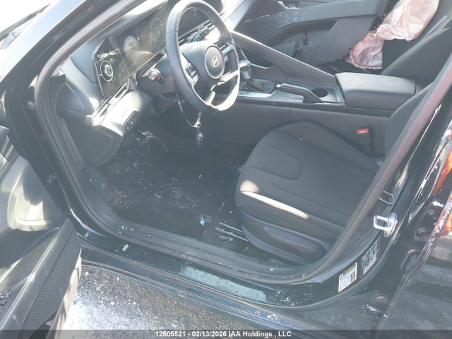 KMHLM4DG3SU990682 Hyundai Elantra Preferred W/tech Package