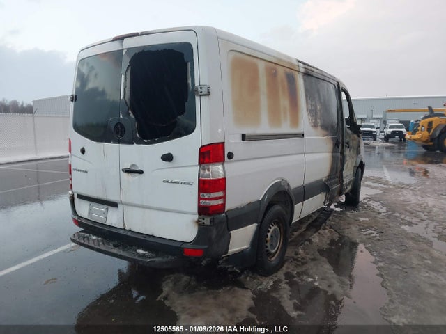 Mercedes-Benz Sprinter 2500 Standard Roof 2015 WD3BE7DC3F5968686 Image 4