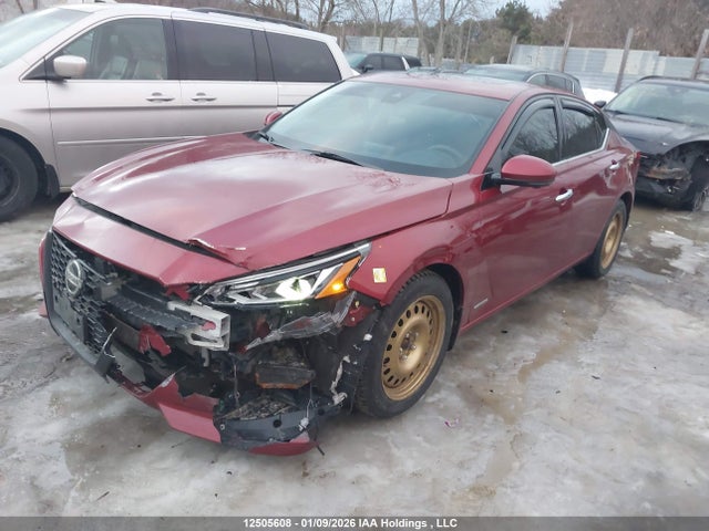 1N4BL4FW2KN301688 Nissan Altima Platinum