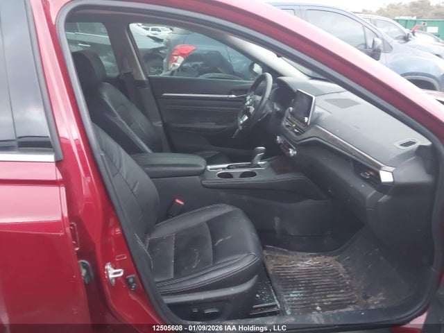 1N4BL4FW2KN301688 Nissan Altima Platinum
