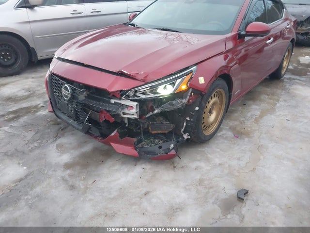1N4BL4FW2KN301688 Nissan Altima Platinum