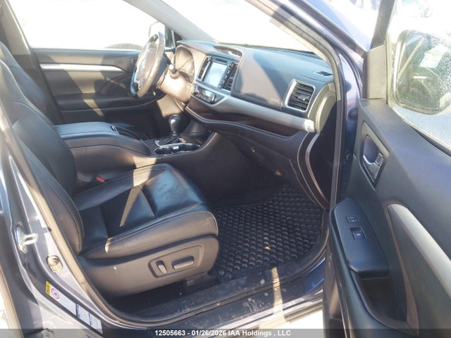 5TDJZRFHXJS840359 Toyota Highlander Se/xle