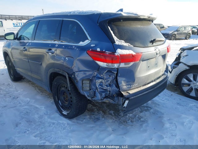 5TDJZRFHXJS840359 Toyota Highlander Se/xle