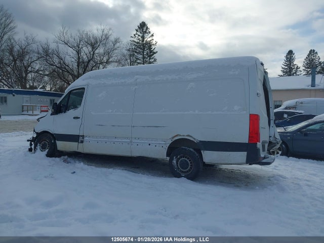 W1Y4DCHY7NP488004 Mercedes-Benz Sprinter 2500 High Roof I4 Diesel